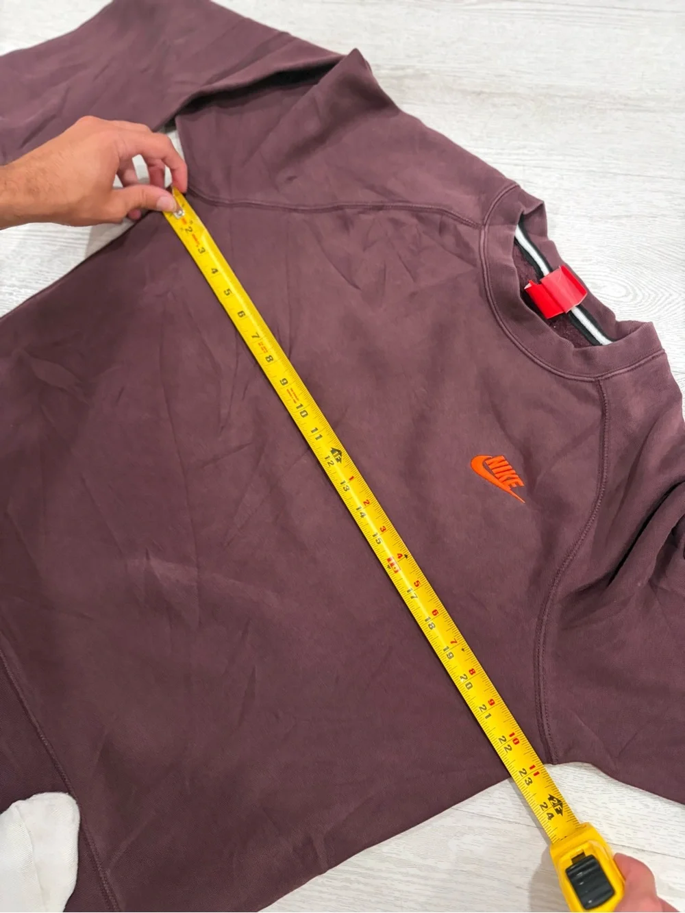 Nike Men’s Crewneck Sweatshirt in Dark Maroon with Orange Swoosh SIZE M